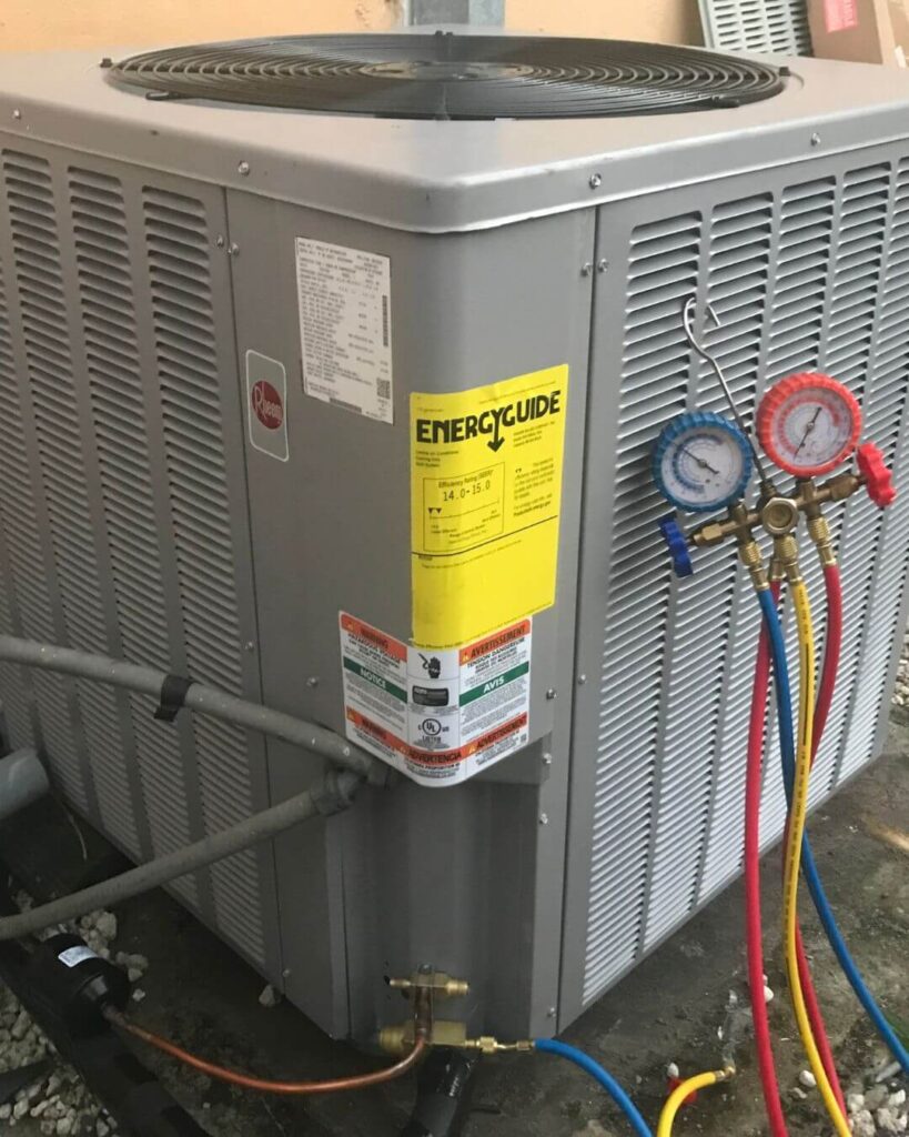 Technical residential HVAC installation in Miami